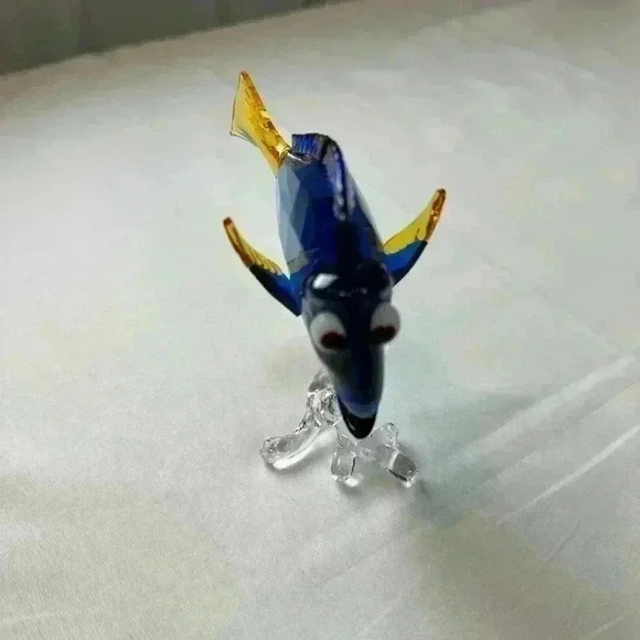 NWT - Swarovski Crystal Disney - Dory from Nemo Glass Figure - Picture 5 of 10